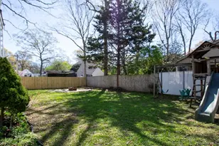 80 Queen Rd, Mastic Beach, NY 11951 - Photo 32
