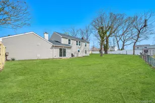 4 Chevy Dr, South Setauket, NY 11720 - Photo 32
