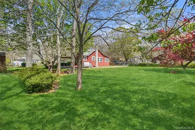 184 Magnolia Drive, Mastic Beach, NY 11951 - Photo 28
