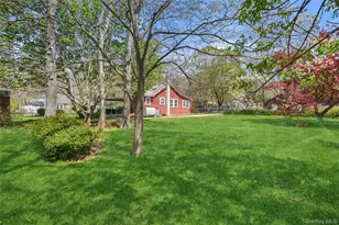 184 Magnolia Dr, Mastic Beach, NY 11951 - Photo 28