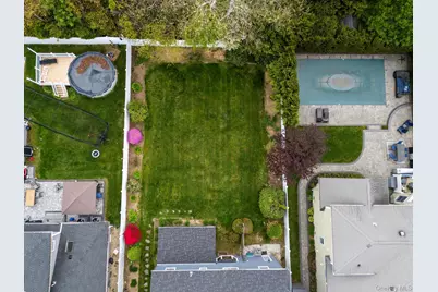 1682 Hannington Avenue, Wantagh, NY 11793 - Photo 32