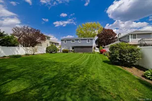 1682 Hannington Ave, Wantagh, NY 11793 - Photo 6