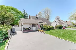 16 Rainbow Ln, Levittown, NY 11756 - Photo 2