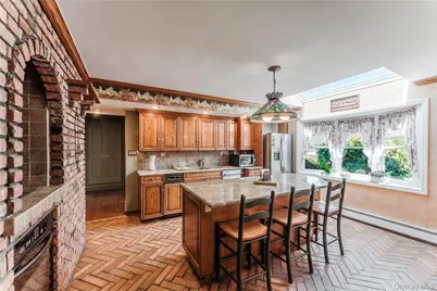 16 Rainbow Lane, Levittown, NY 11756 - Photo 4