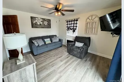 82 Westcott Street, Inwood, NY 11096 - Photo 14