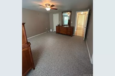 35 Gables Boulevard, Poughkeepsie, NY 12603 - Photo 10