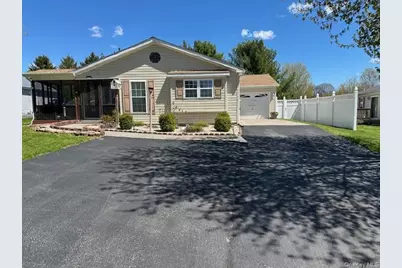35 Gables Boulevard, Poughkeepsie, NY 12603 - Photo 1