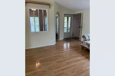 35 Gables Boulevard, Poughkeepsie, NY 12603 - Photo 4