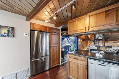 10 Matinecock Avenue, Port Washington, NY 11050 - Photo 24