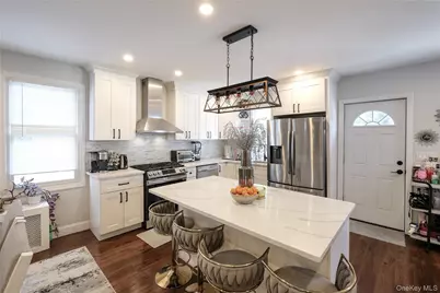 119 Munro Boulevard, Valley Stream, NY 11581 - Photo 10