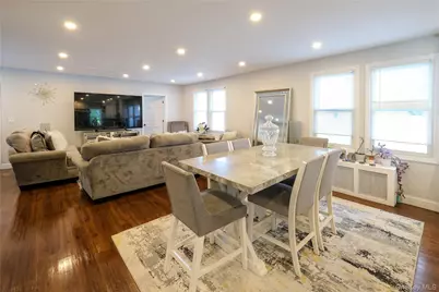 119 Munro Boulevard, Valley Stream, NY 11581 - Photo 6