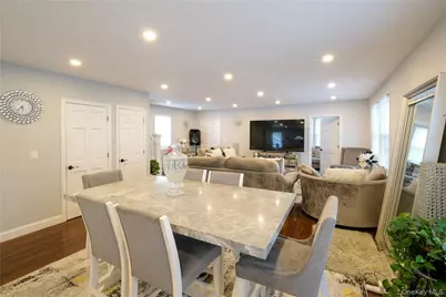 119 Munro Boulevard, Valley Stream, NY 11581 - Photo 8