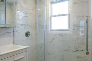 119 Munro Blvd, Valley Stream, NY 11581 - Photo 18