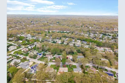 42 Sunflower Drive, Hauppauge, NY 11788 - Photo 30