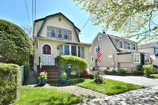 83 Cambridge St, Valley Stream, NY 11581 - Photo 2