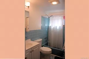 18 Coralyn Ave, White Plains, NY 10605 - Photo 18