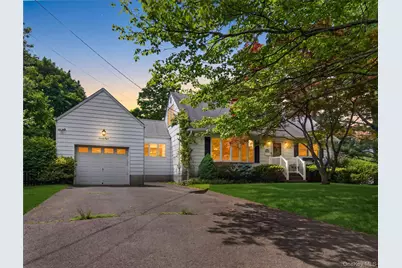 28 Parkway Drive N, Blauvelt, NY 10913 - Photo 2
