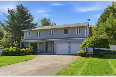 8 Given Lane, East Northport, NY 11731 - Photo 2