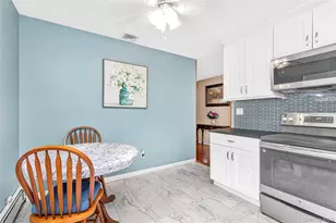 17 Horton Dr, South Huntington, NY 11746 - Photo 6