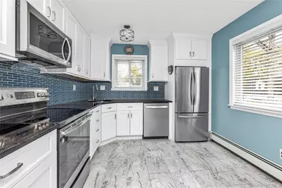 17 Horton Drive, South Huntington, NY 11746 - Photo 4