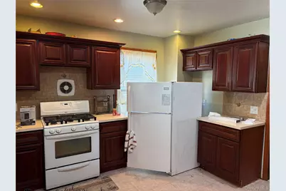 634 Minnieford Avenue, Bronx, NY 10464 - Photo 6