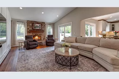 11 Arrowood Drive, Saint James, NY 11780 - Photo 4