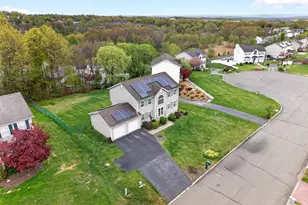 9 Silo Farm Pl, Middletown, NY 10941 - Photo 2