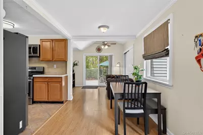 109 Eastview Road, Ronkonkoma, NY 11779 - Photo 4