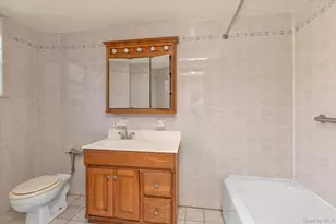 62-04 Ellwell Crescent, Rego Park, NY 11374 - Photo 22