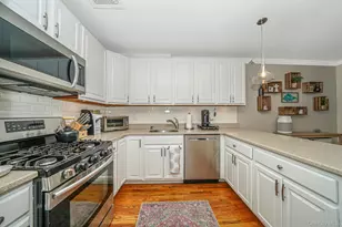 103-08 Rockaway Beach Blvd, Rockaway Park, NY 11694 - Photo 10