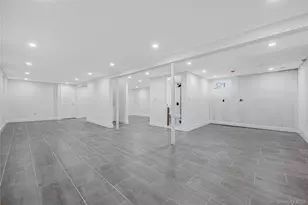 175 Dorchester Rd, Garden City, NY 11530 - Photo 10