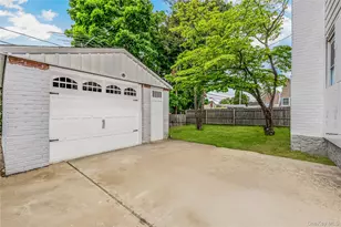 175 Dorchester Rd, Garden City, NY 11530 - Photo 12
