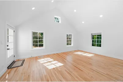 88 Cliff Avenue, Sayville, NY 11782 - Photo 18