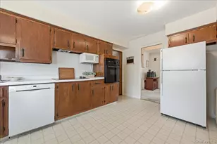 117 Lefferts Rd, Garden City, NY 11530 - Photo 12