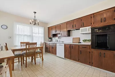 117 Lefferts Road, Garden City, NY 11530 - Photo 10