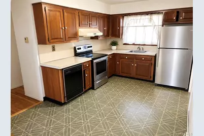 960 Linden Avenue, Westbury, NY 11590 - Photo 4