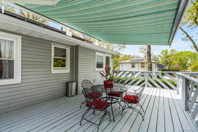 27 Stuyvesant Street, Huntington, NY 11743 - Photo 26