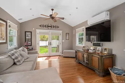 25 Fisher Road, Commack, NY 11725 - Photo 6