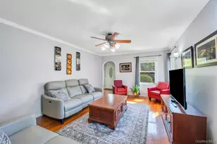87-26 249th St, Bellerose, NY 11426 - Photo 4