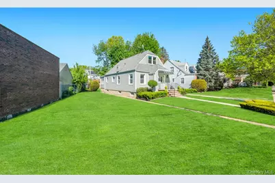 8726 249th Street, Bellerose, NY 11426 - Photo 24