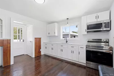 749 E Main Street, Kings Park, NY 11754 - Photo 12
