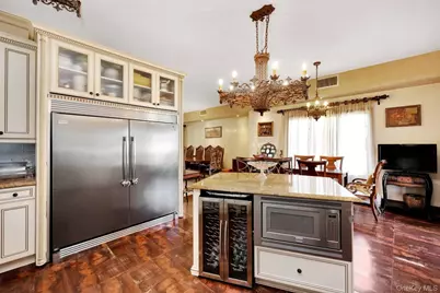 18631 Radnor Road, Jamaica, NY 11432 - Photo 8
