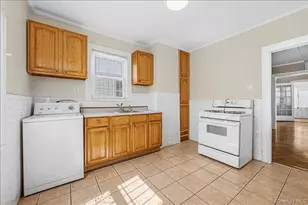 90-30 202th St, Hollis, NY 11423 - Photo 8