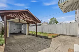 90-30 202th St, Hollis, NY 11423 - Photo 20