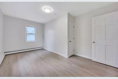 175 N 25th Street, Wheatley Heights, NY 11798 - Photo 14