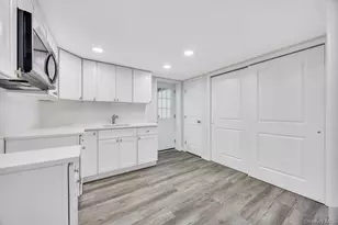 175 N 25th St, Wheatley Heights, NY 11798 - Photo 24