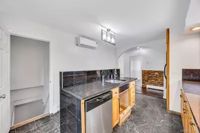 175 N 25th Street, Wheatley Heights, NY 11798 - Photo 10