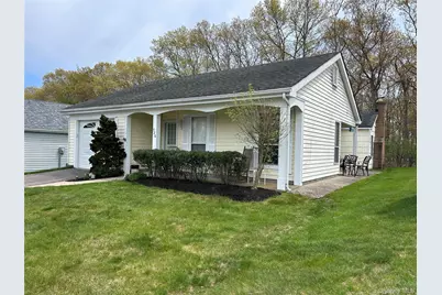 520 Cranston Lane, Ridge, NY 11961 - Photo 2