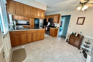 520 Cranston Ln, Ridge, NY 11961 - Photo 10