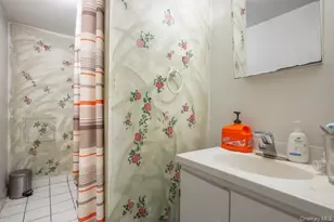 148 Wavecrest Dr, Mastic Beach, NY 11951 - Photo 10